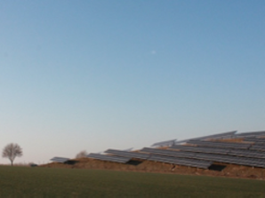 Photo: Solar installation Möhnesee Photo: Solar installation Möhnesee